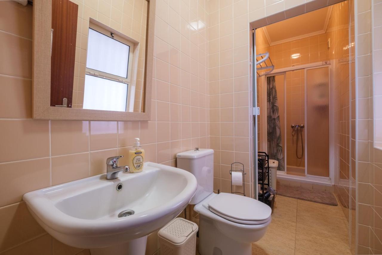 Triple Room with Shared Bathroom