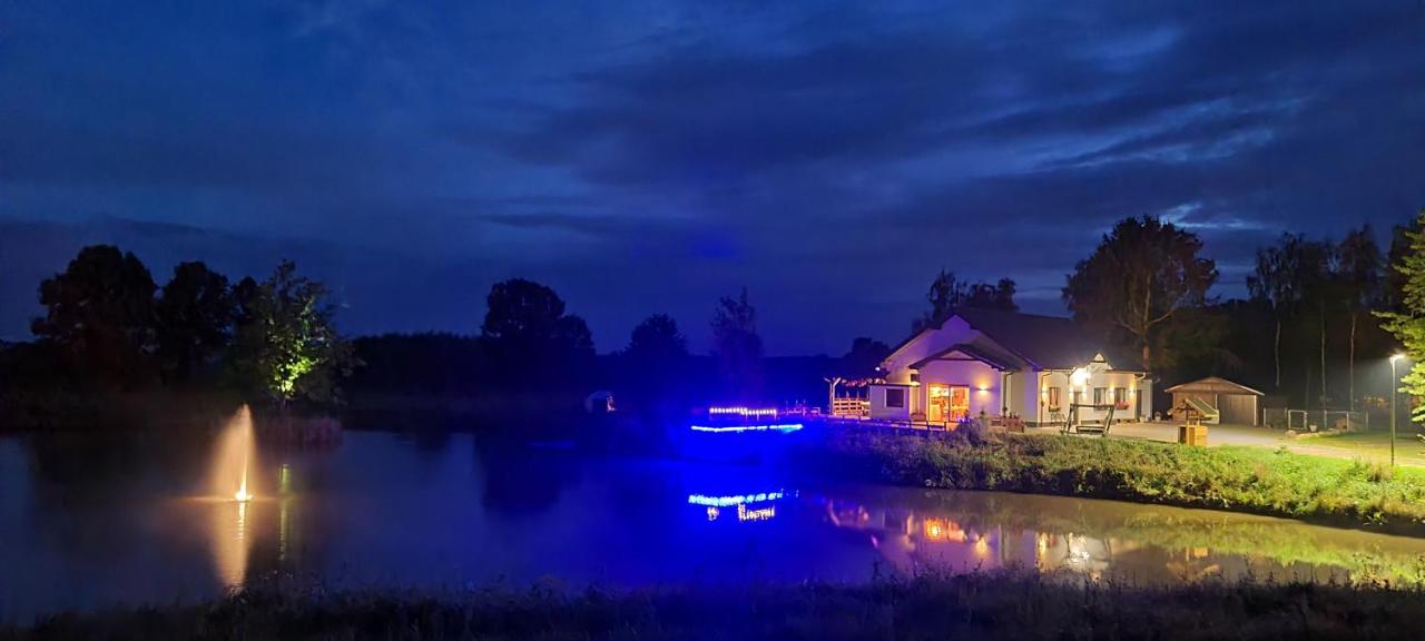Siedlisko w otulinie Drawskiego Parku Krajobrazowego z własnym stawem - Chambres d'hôtes Połczyn-Zdrój