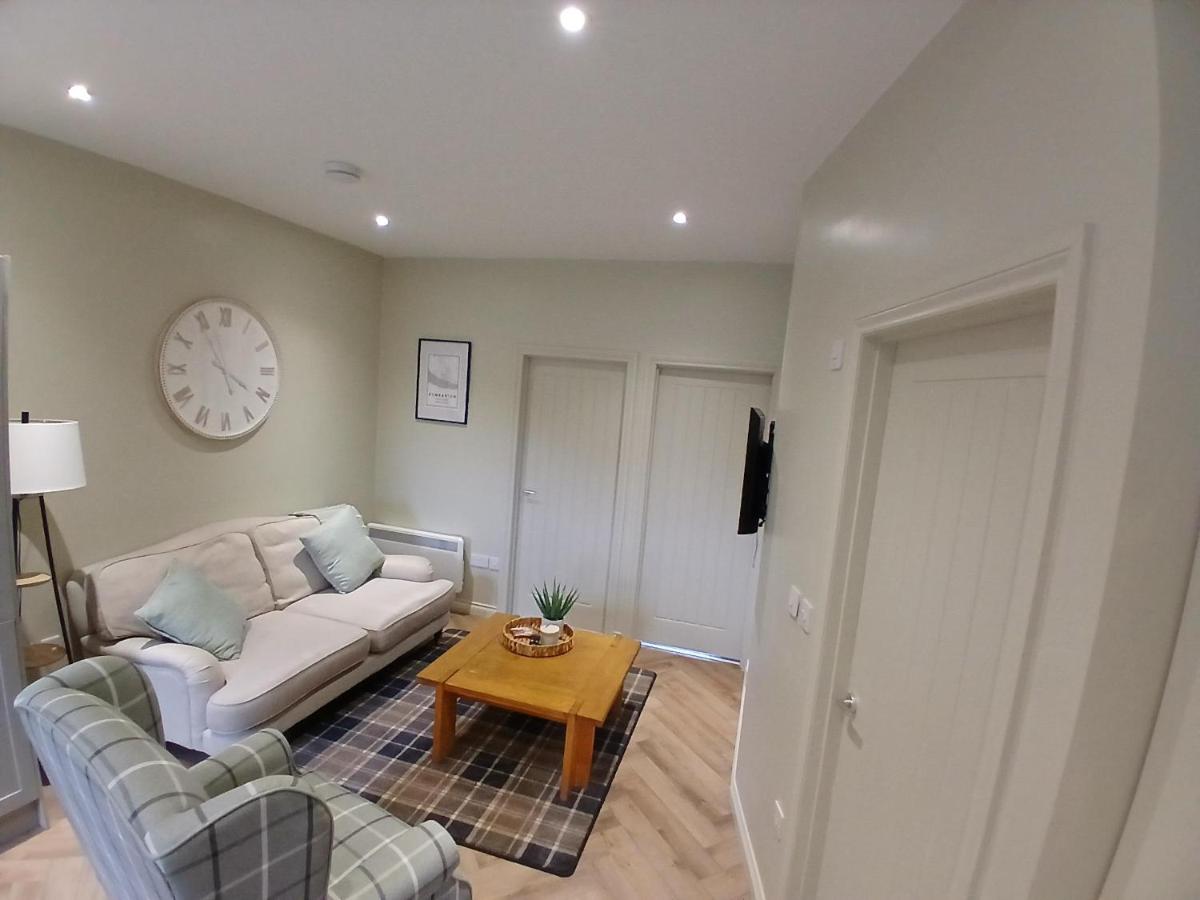 Castle View 3 bedroom with garden - Chambres d’hôtes Dumbarton