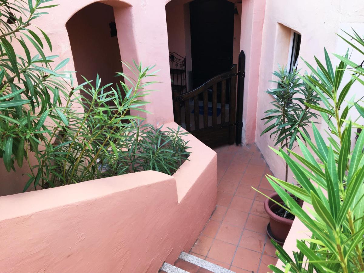 Gli Oleandri di Calarossa - 5m walk to the beach - B&B