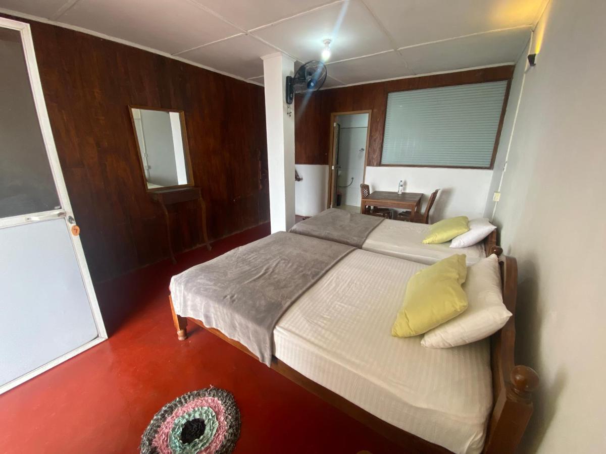 Camera Matrimoniale Deluxe con 1 Letto Supplementare