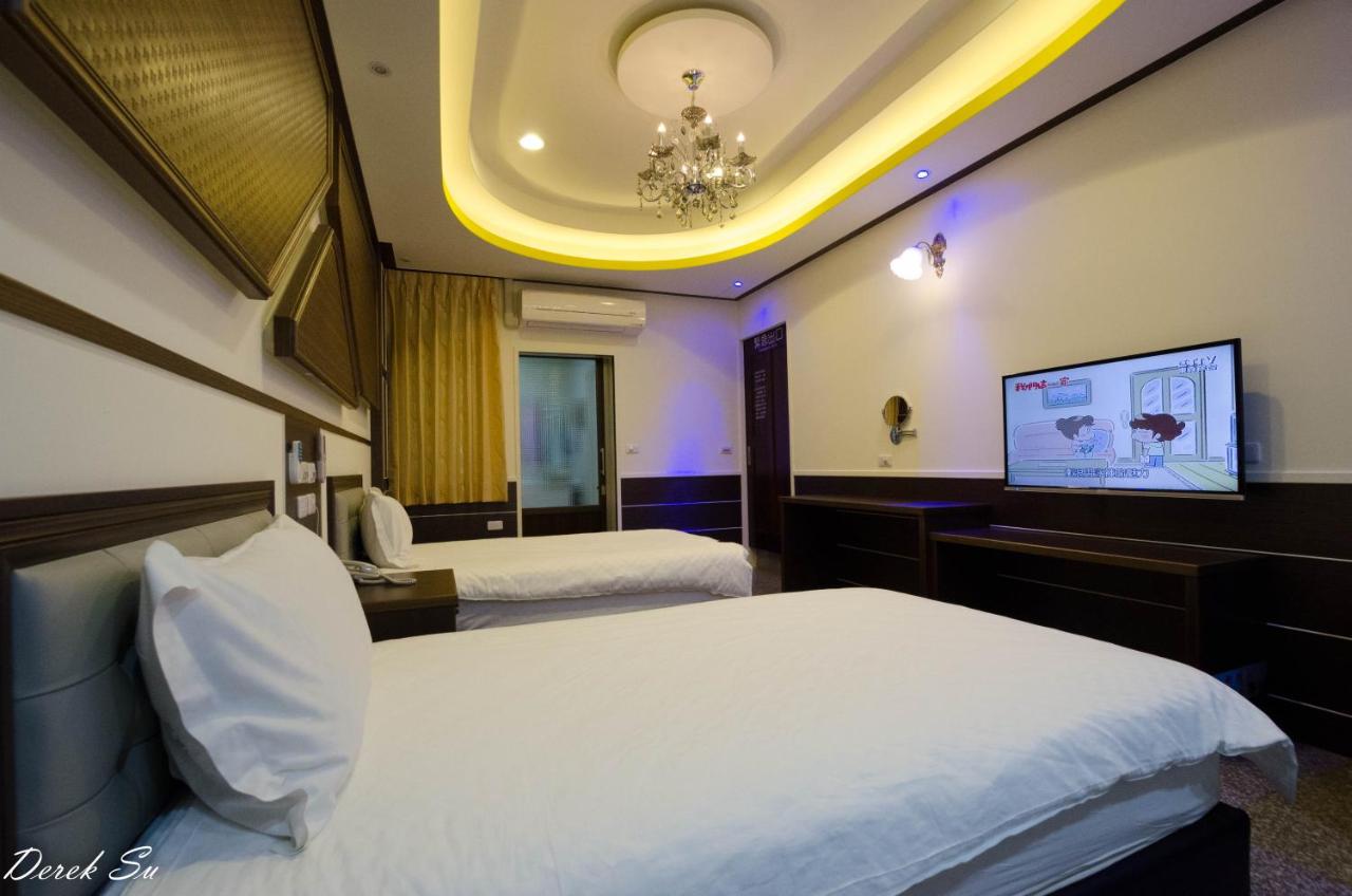 Twin Room with Shower