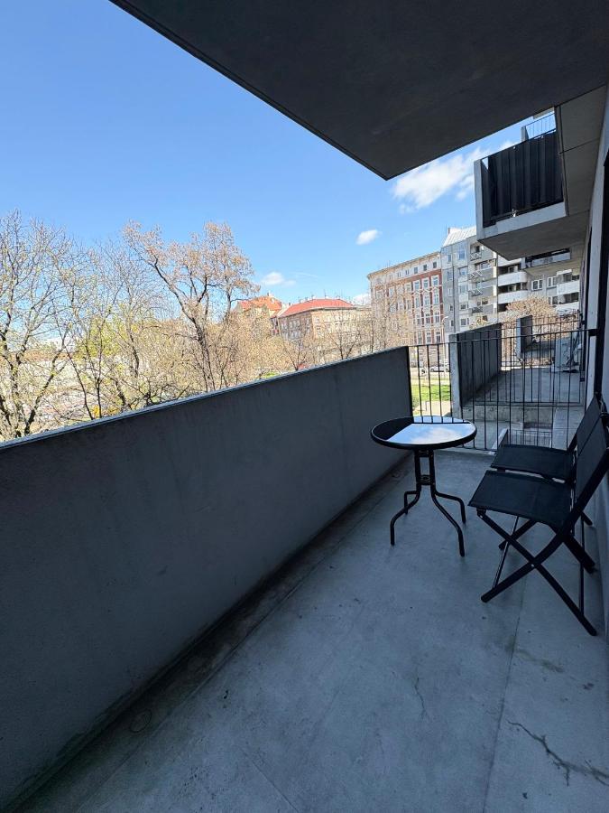 The Grand Martini Apartment - Family & Work Space - 2 Bedrooms, 2 Bathrooms, 2 Parking Places - Twoja przestrzeń dla rodzin i biznesu - everything you need for work and family comfort - B&B