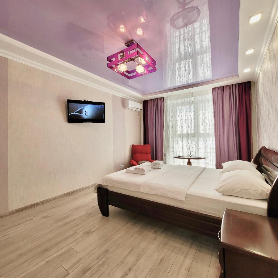ApartPoltava Шикарна панорама ЦЕНТР апартаменти в елітній НОВОБУДОВІ, Документація для відрядження - Chambres d'hôtes Poltava