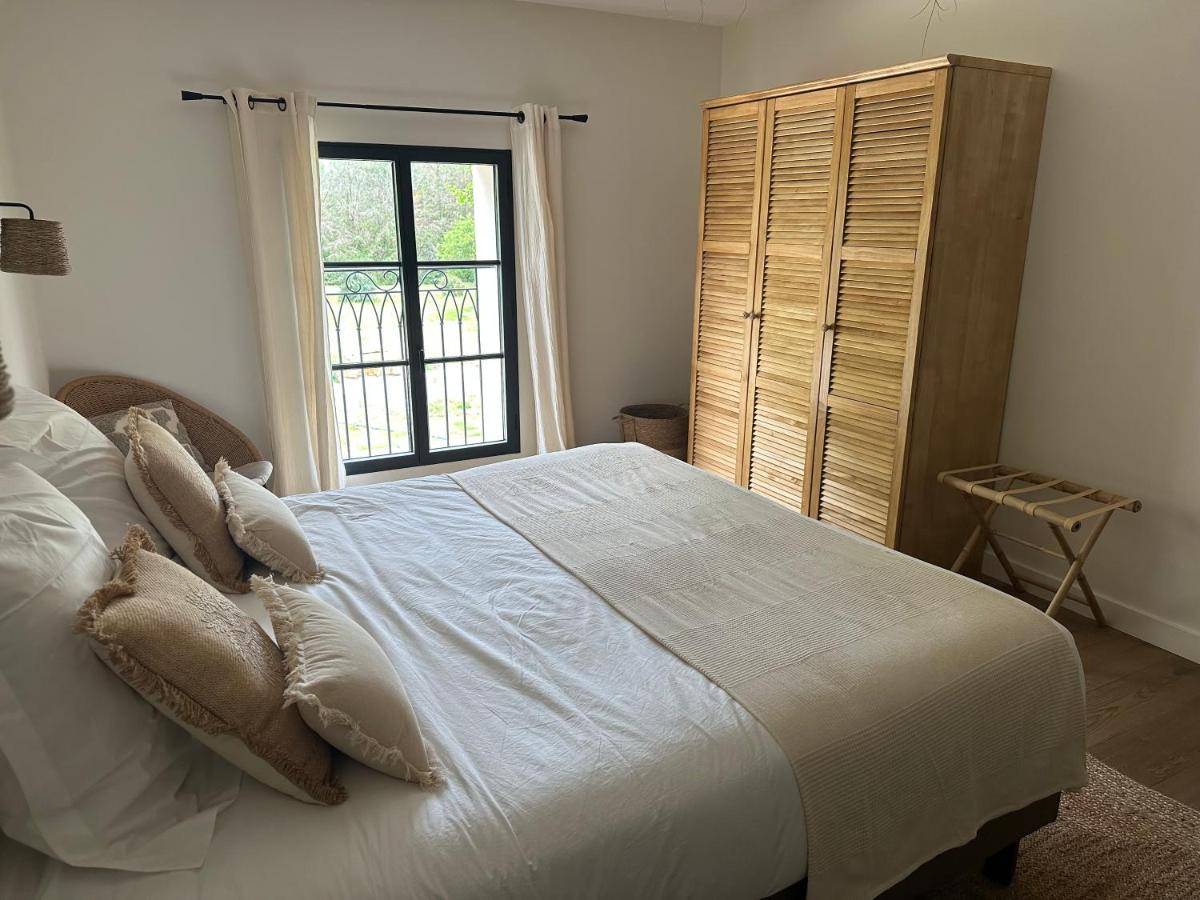 Chambre Double - Vue sur Piscine