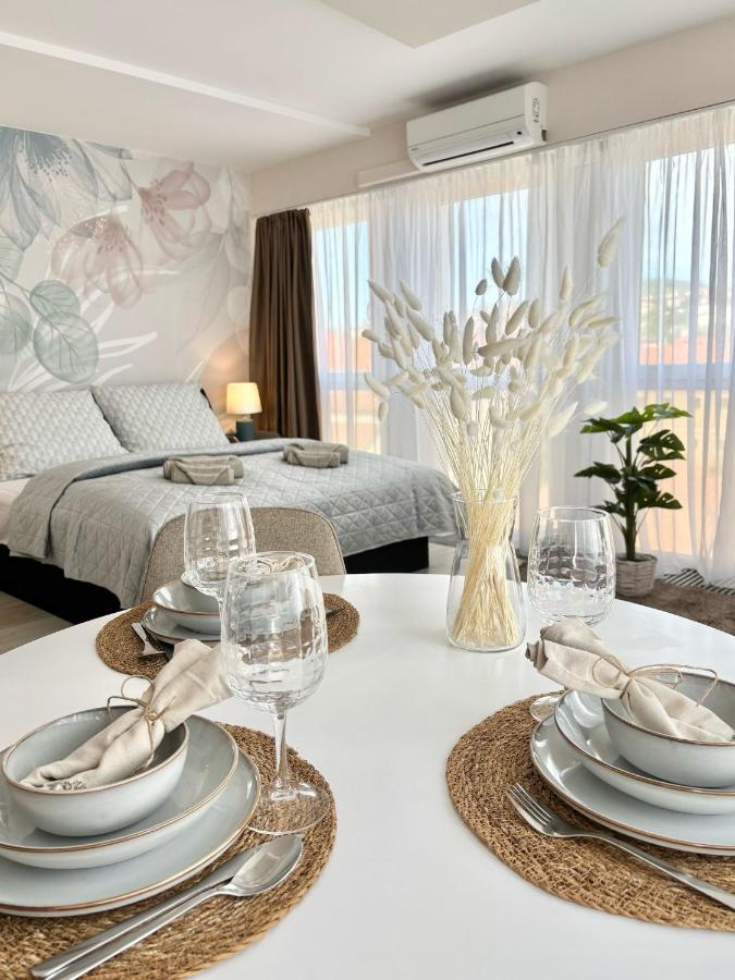 HelloWine Apartman III - Bed and Breakfast Eger