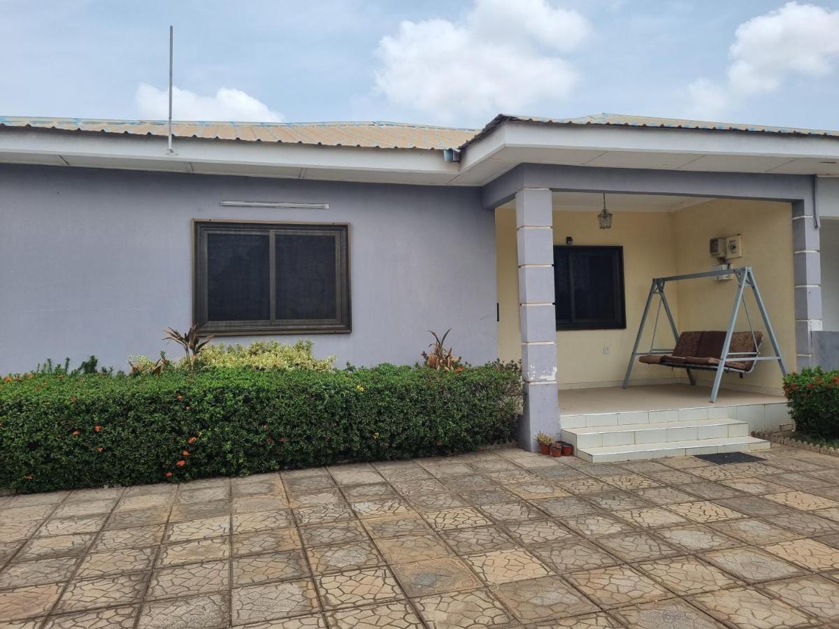 2 bedroom house in Tema - B&B Tema