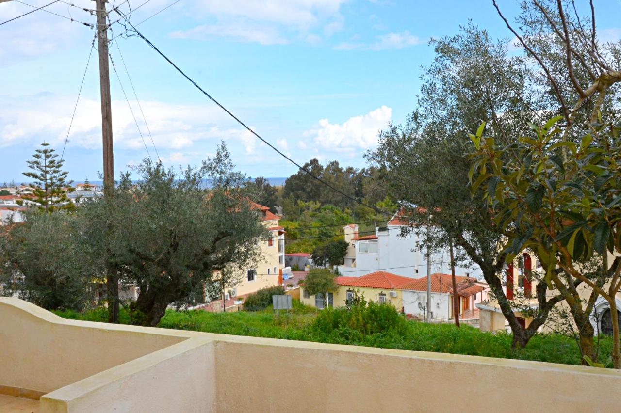 Eleni Studios - Bed and Breakfast