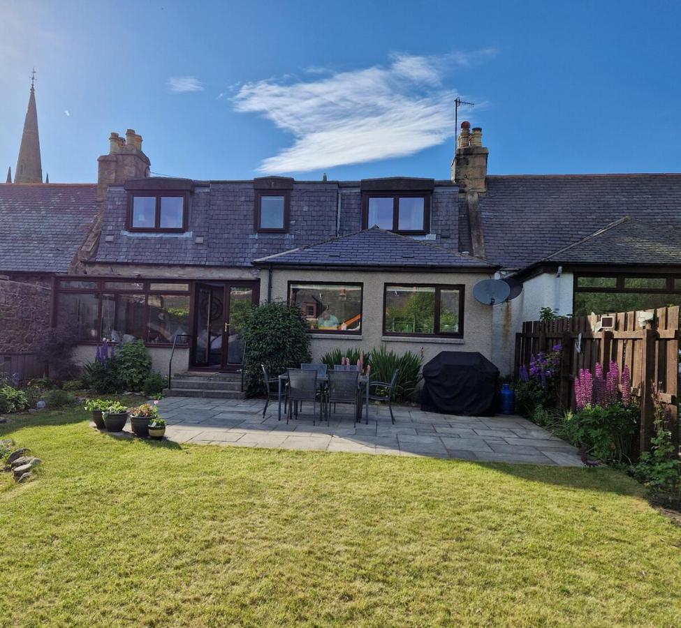 Spacious cosy welcoming cottage - Bed and Breakfast Ballater