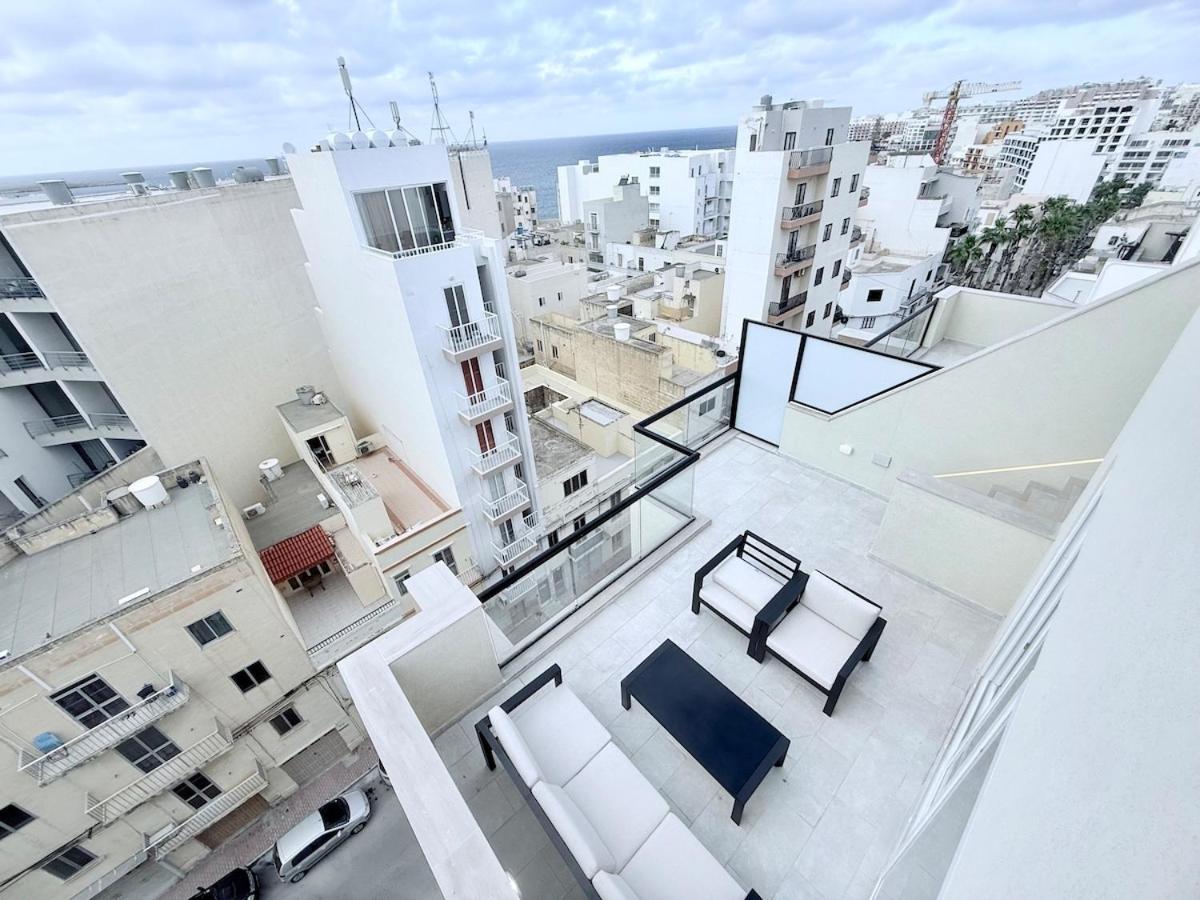 The Bugibba Central Penthouse! - Bed and Breakfast