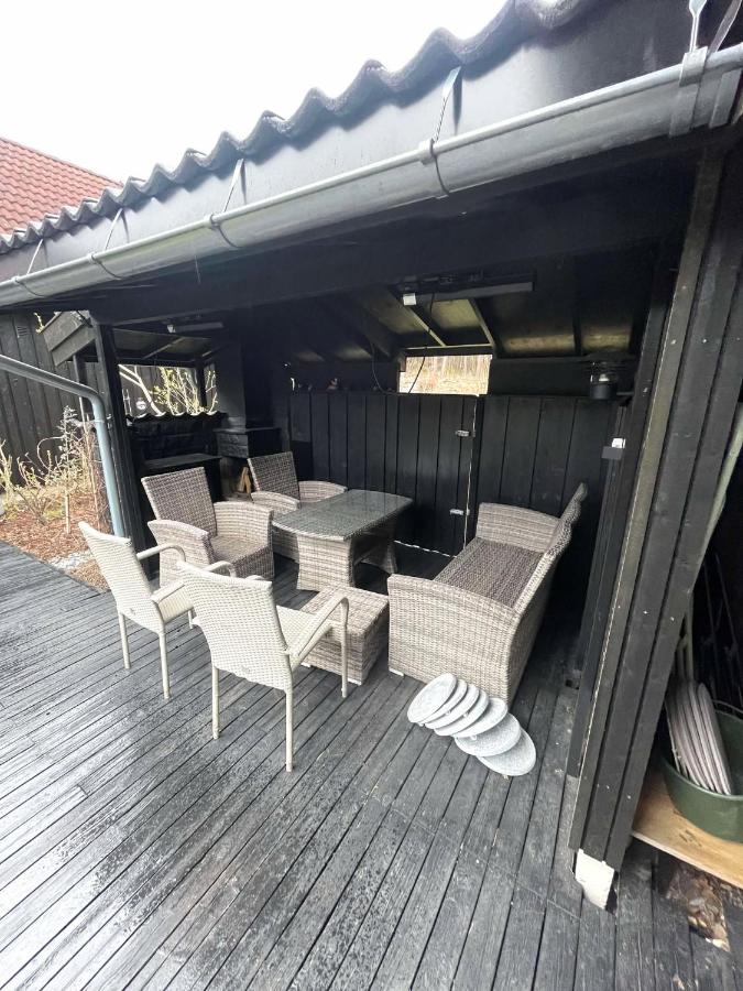 Newly renovated Villa by the beach, beatiful garden and free parking - Ferienwohnung Kristiansand