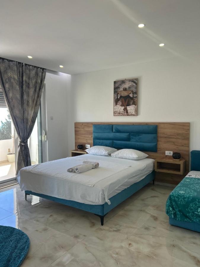 Studio Apartment with Sea View