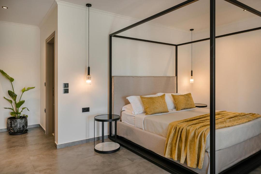 Deluxe Suite with King Size Bed