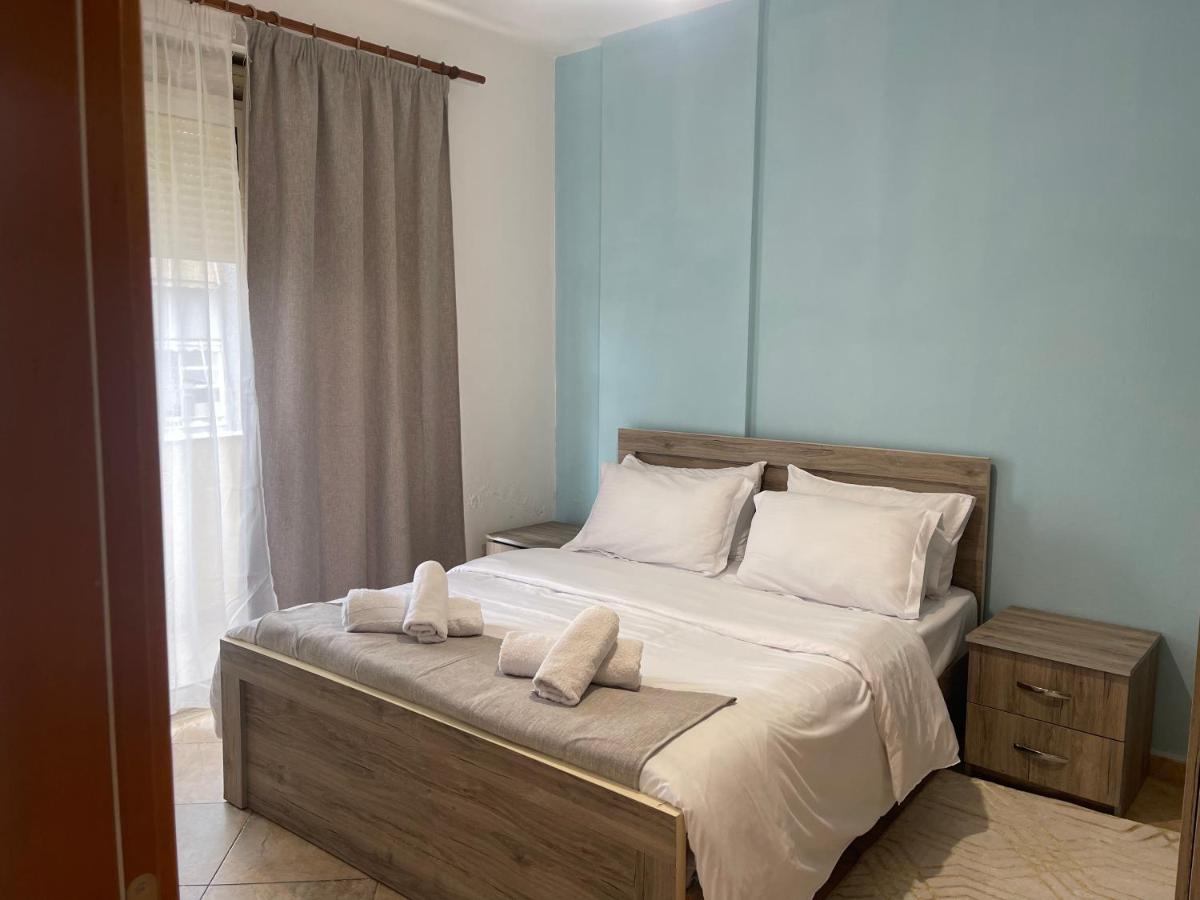 Spacious apartment with balcony - B&B