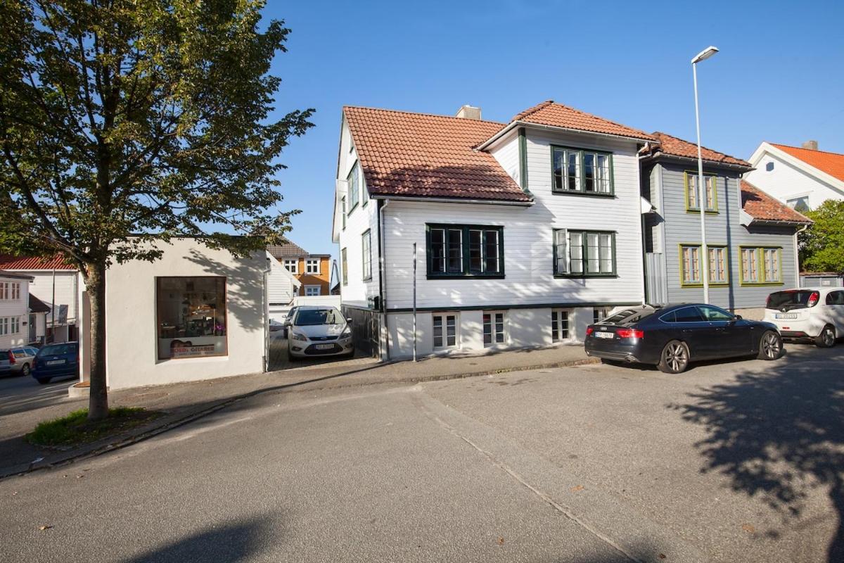 Central and cozy Apartment - parking included! - B&B