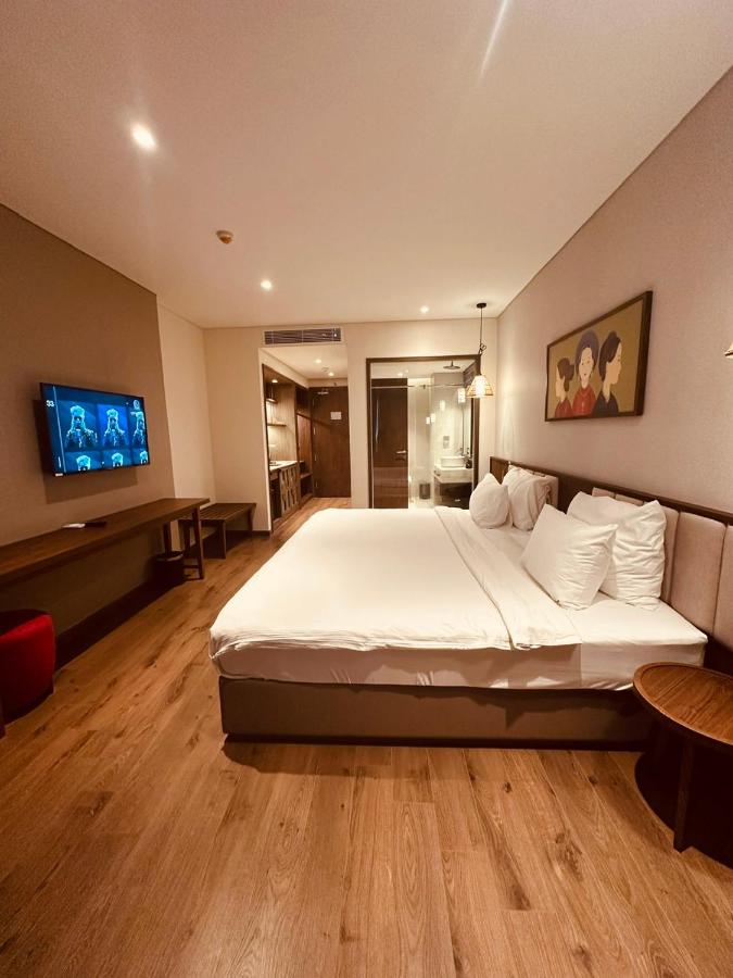 King Room with Pool View