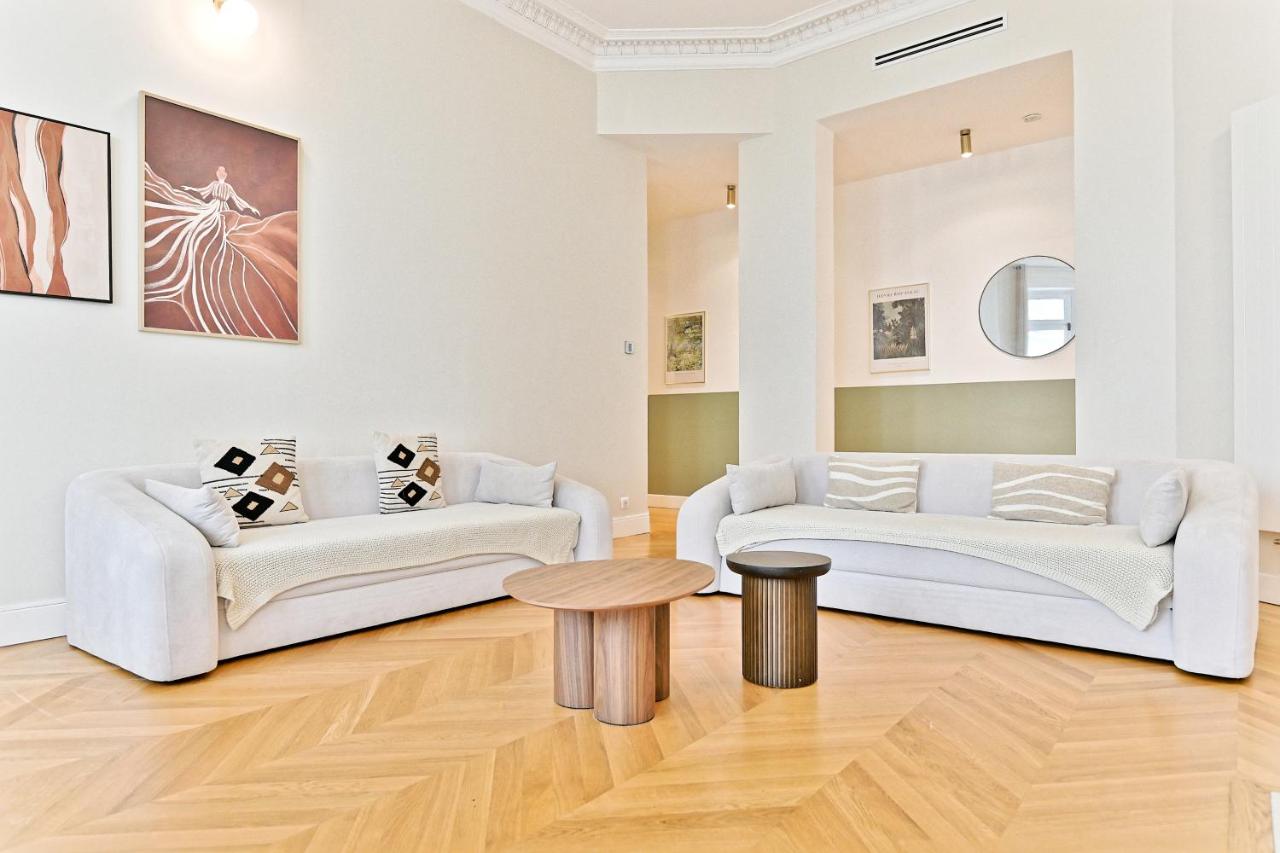 Appartement moderne et climatisé - Arc de Triomphe - B&B Paris