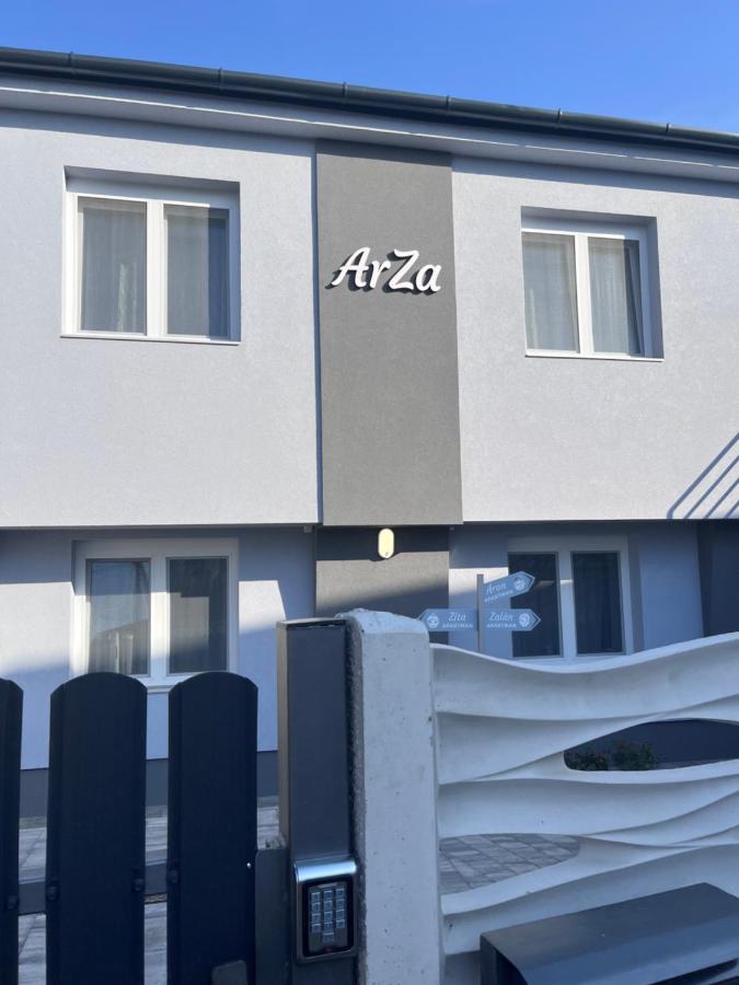 ArZa Sóstó Apartman - B&B Nyíregyháza