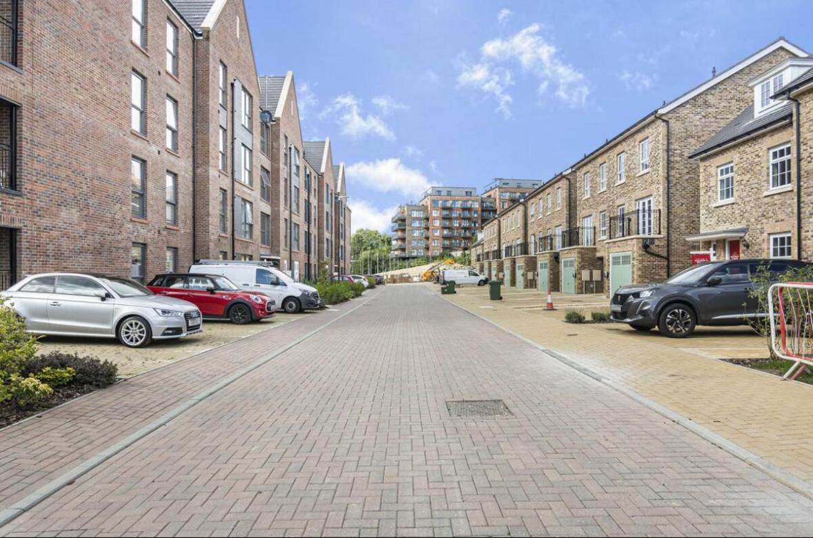 Luxury 5 bed Apt Maidstone with Free Parking - B&B Allington