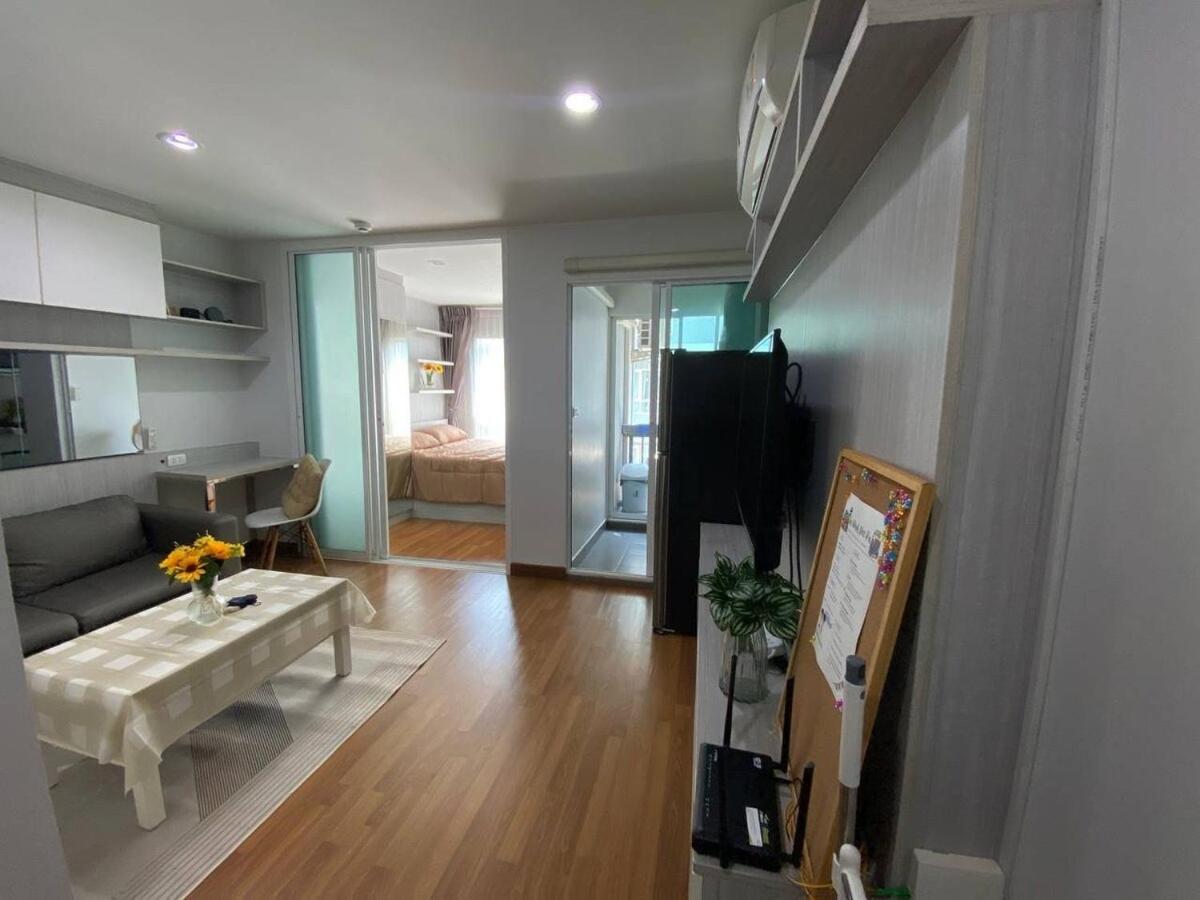 Stunning Condo - BTS On Nut - Pool, Gym, Wi-Fi - B&B
