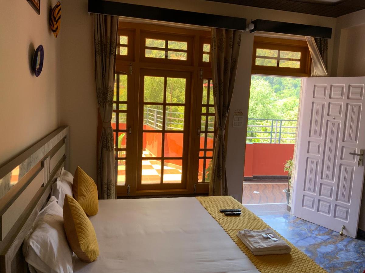 Habitación Doble con vistas a la montaña