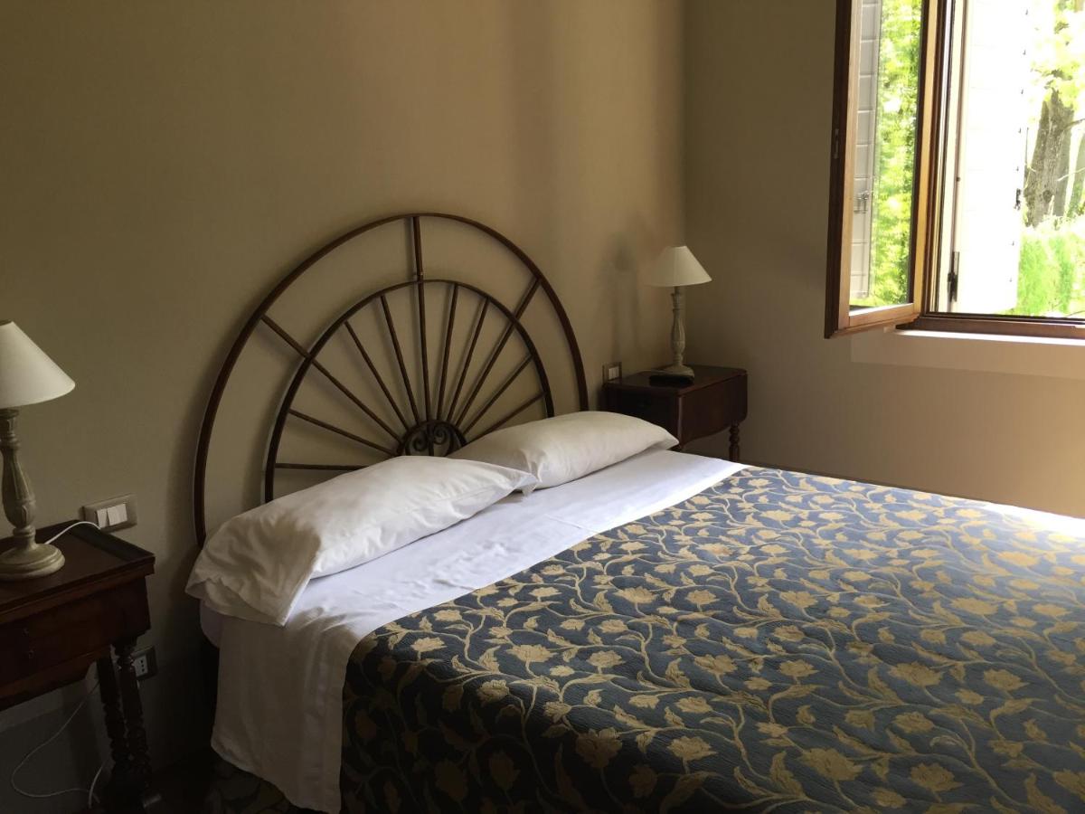 Chambre Double ou Lits Jumeaux Deluxe – Vue sur Jardin