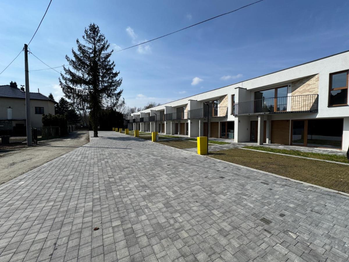 Appartamento con 2 Camere da Letto e Balcone