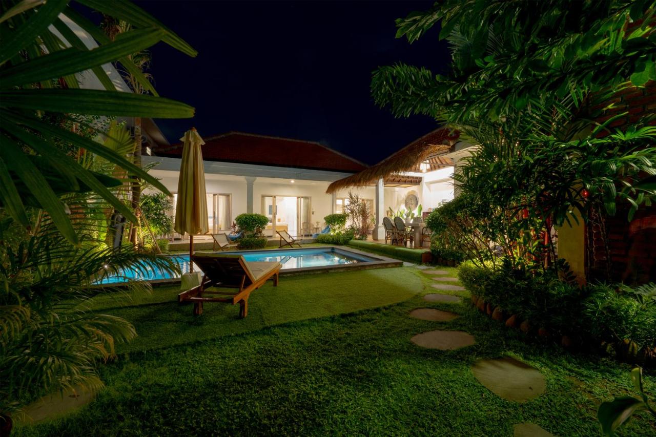 Stylish Tropical Villa Barroso Canggu Shortcut - Chambres d’hôtes Canggu