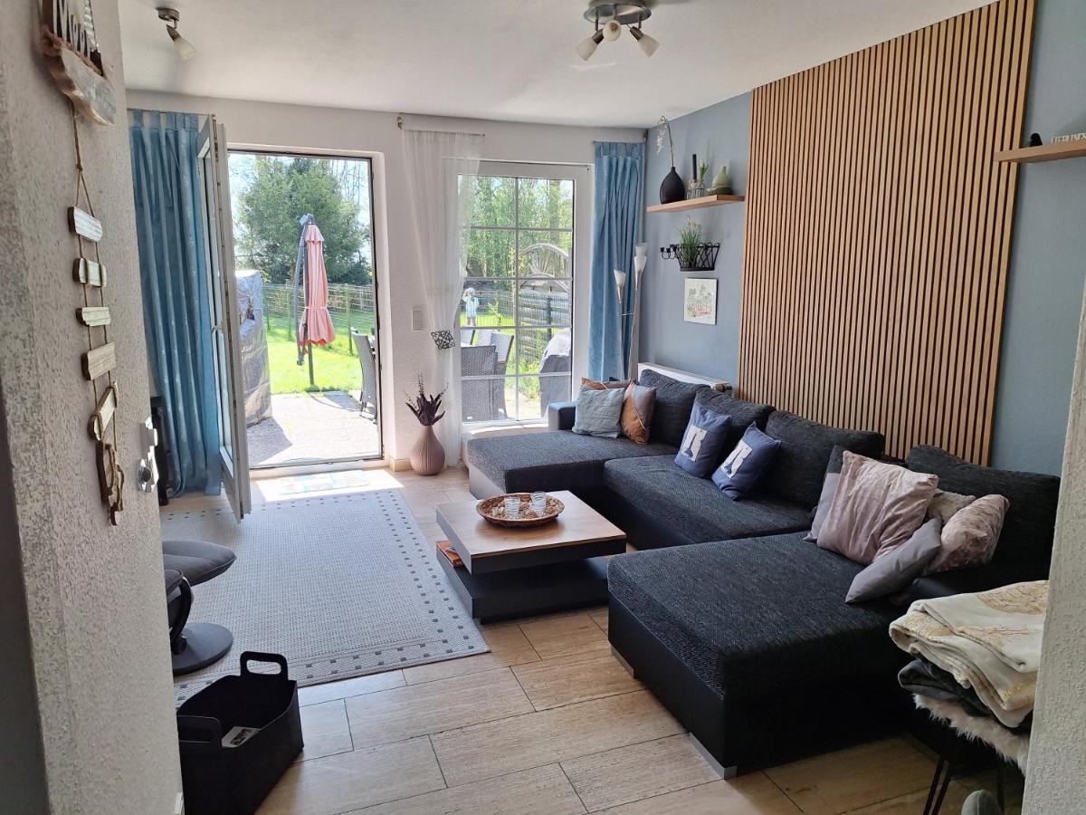 Ferienhaus Möwennest 18, Butjadingen, Tossens, Sauna, Strandkorb, Nordsee, 97qm, 3 Schlafzimmer - Bed and Breakfast