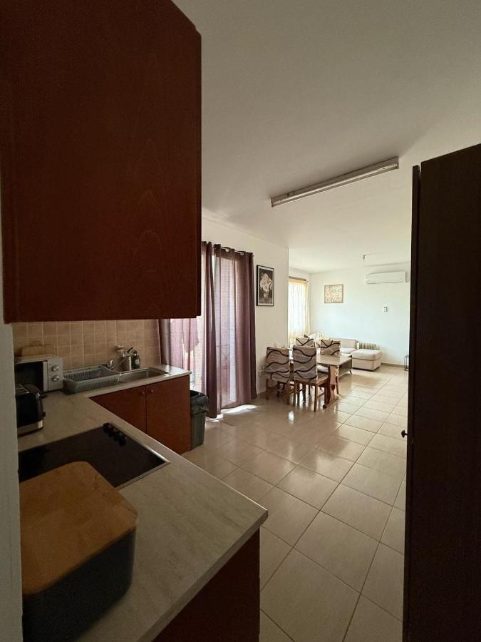 Two-Bedroom Apartment with Mountain View