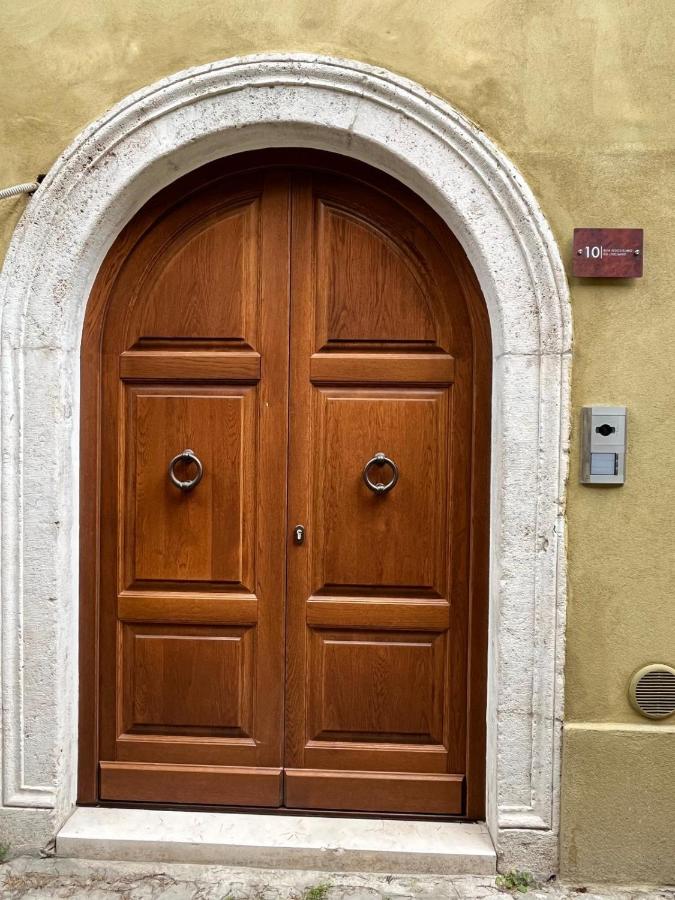 Fascino in Centro with private parking and two Rooms - Chambres d’hôtes Ascoli Piceno