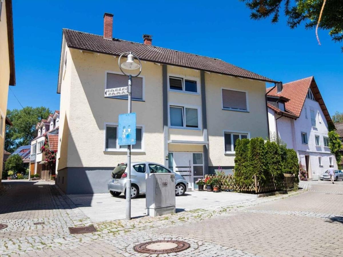 seeglueck RHEINPARADIES - Geräumige Ferienwohnung mit Wasserblick Balkon Parkplatz und Zentrumsnähe am Rheinufer in Konstanz - B&B