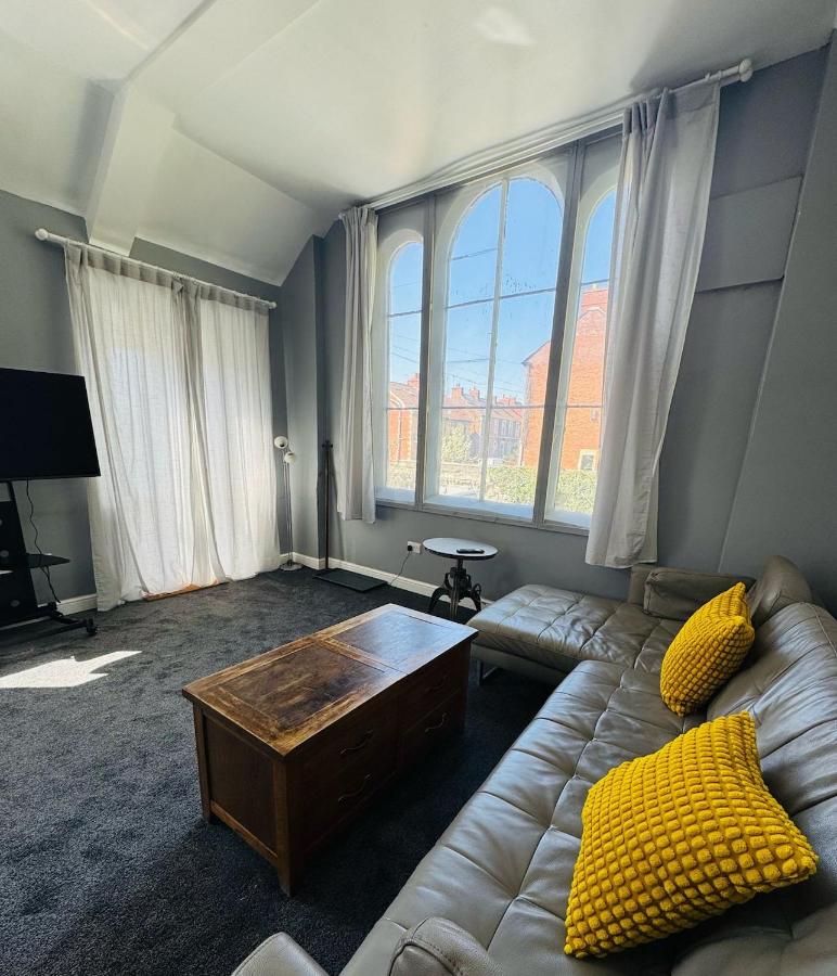 The Chapel - B&B Trowbridge