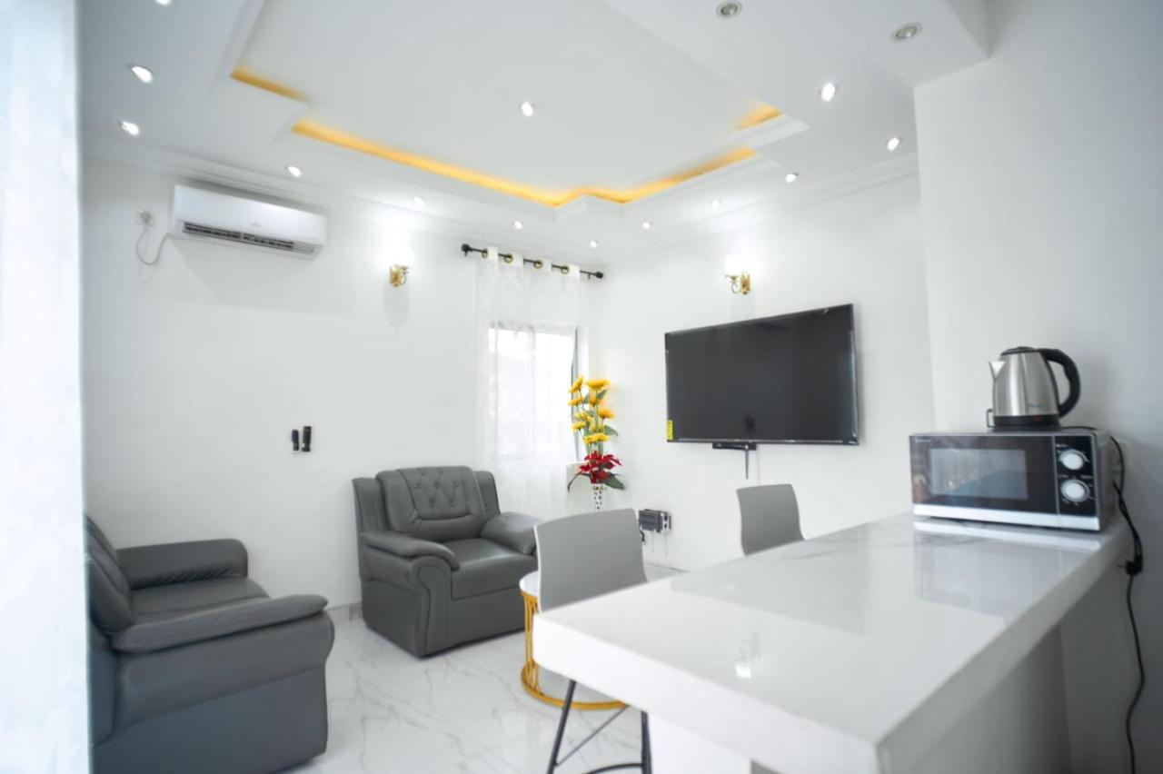 AM Apparts, Nkolbisson, Entre de la Ville, Free WIFI, Back up Generator, Easy access - B&B