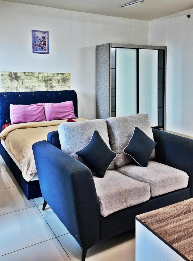 Trefoil - B&B Setia Alam