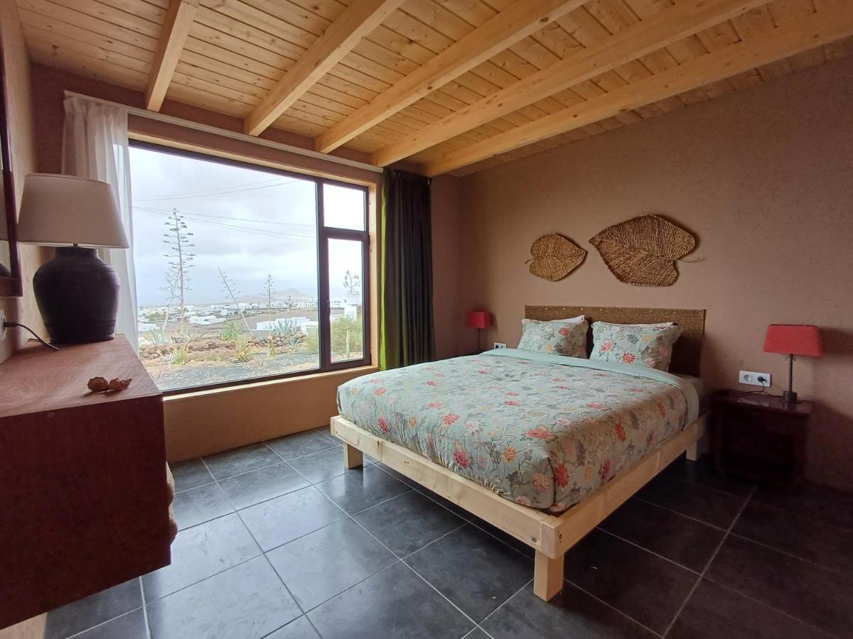 Appartamento con 2 Camere da Letto, Terrazza e Vista Mare