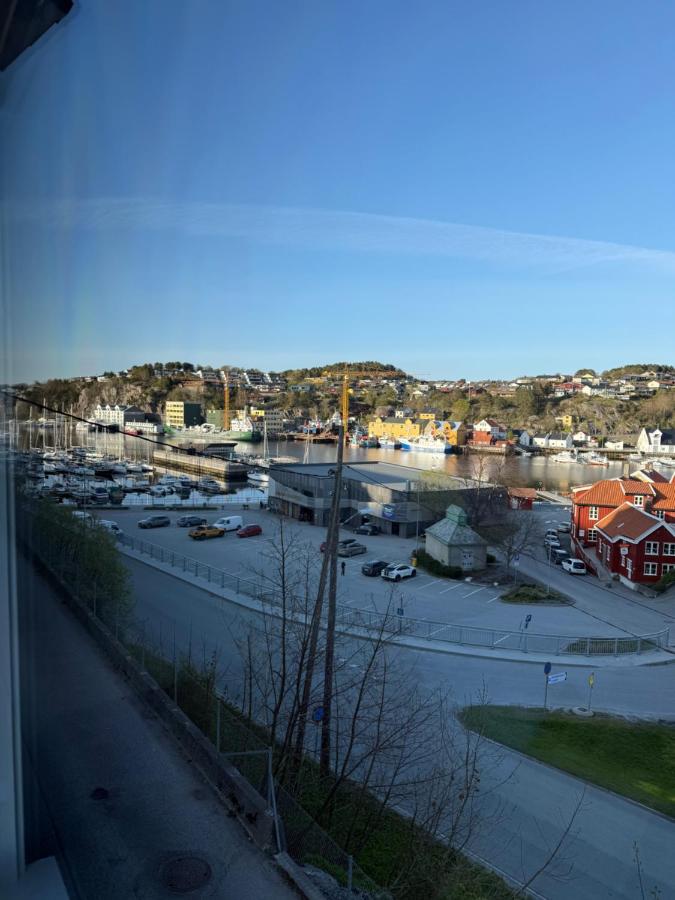 Meget sentral romslig 2-roms leilighet - B&B Kristiansund