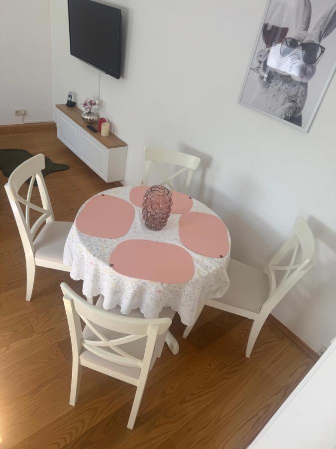 Naturnahe Ferienwohnung - Ferienwohnung Elgersburg