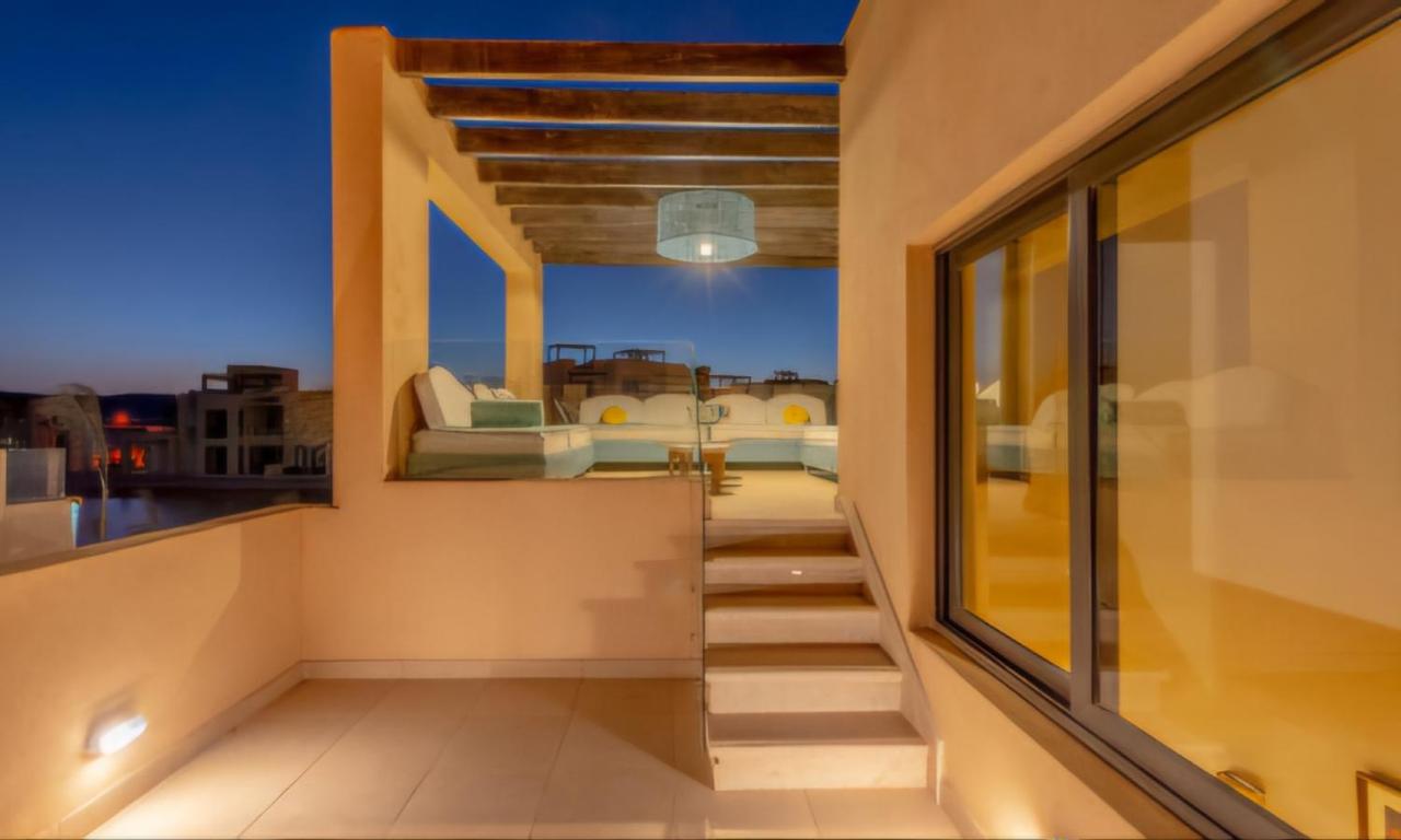 Villa Deluxe