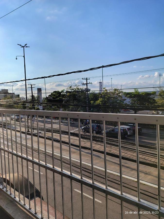 Hostap de frente com sacada - Ferienwohnung Porto Alegre