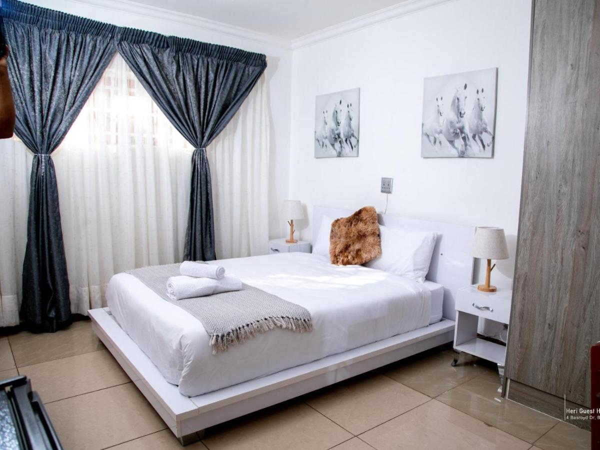 Premium Queen Room