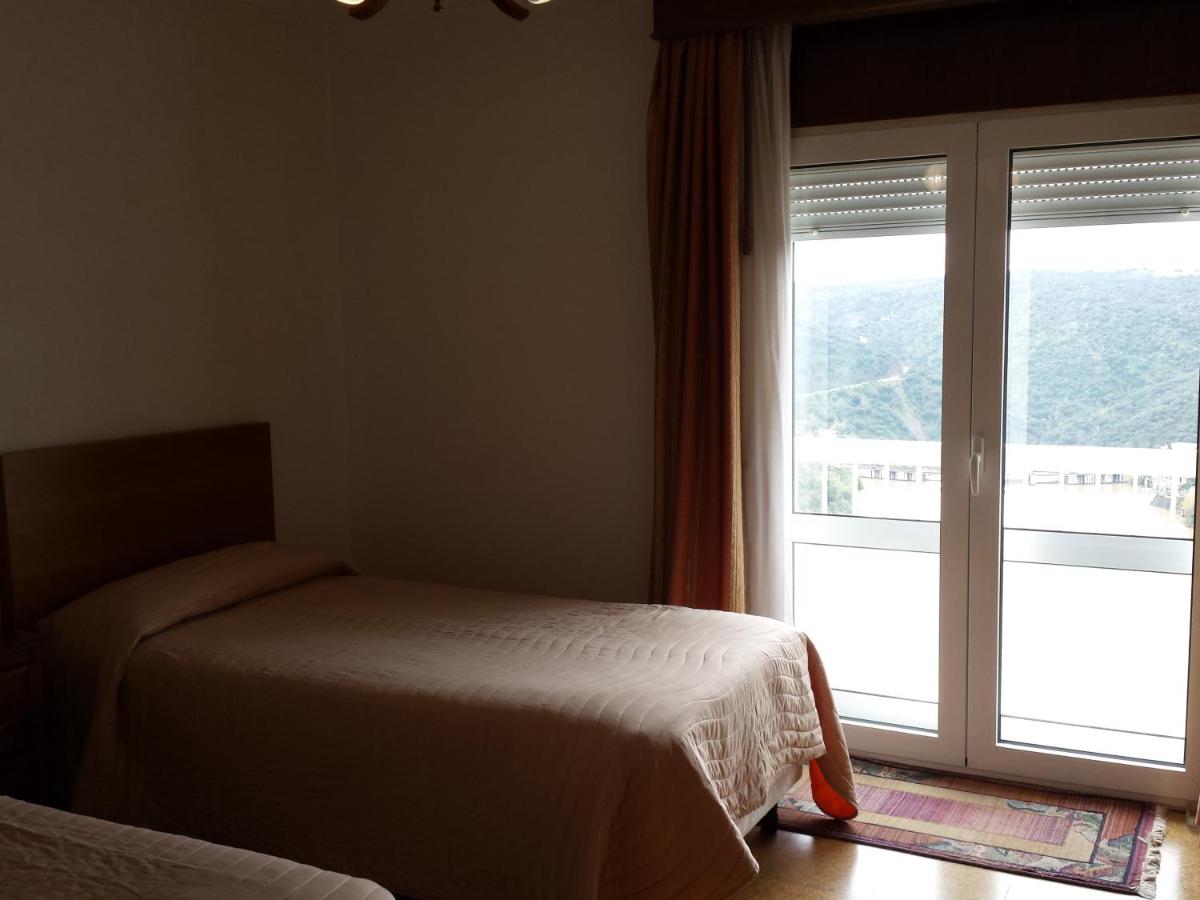 Triple Room with Lake View