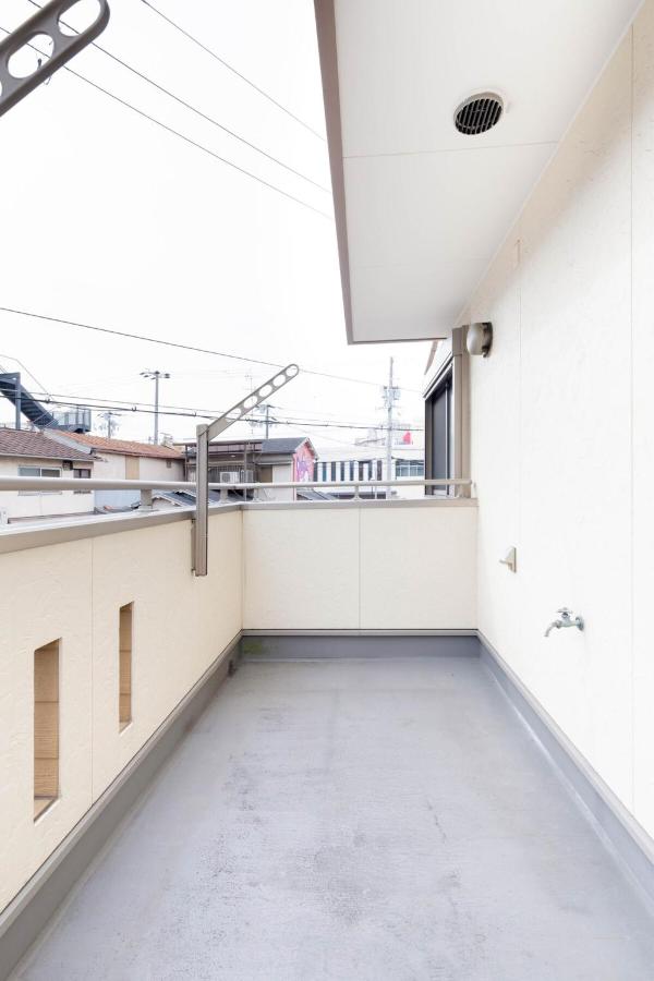 Universal Koryuun - Bed and Breakfast Osaka