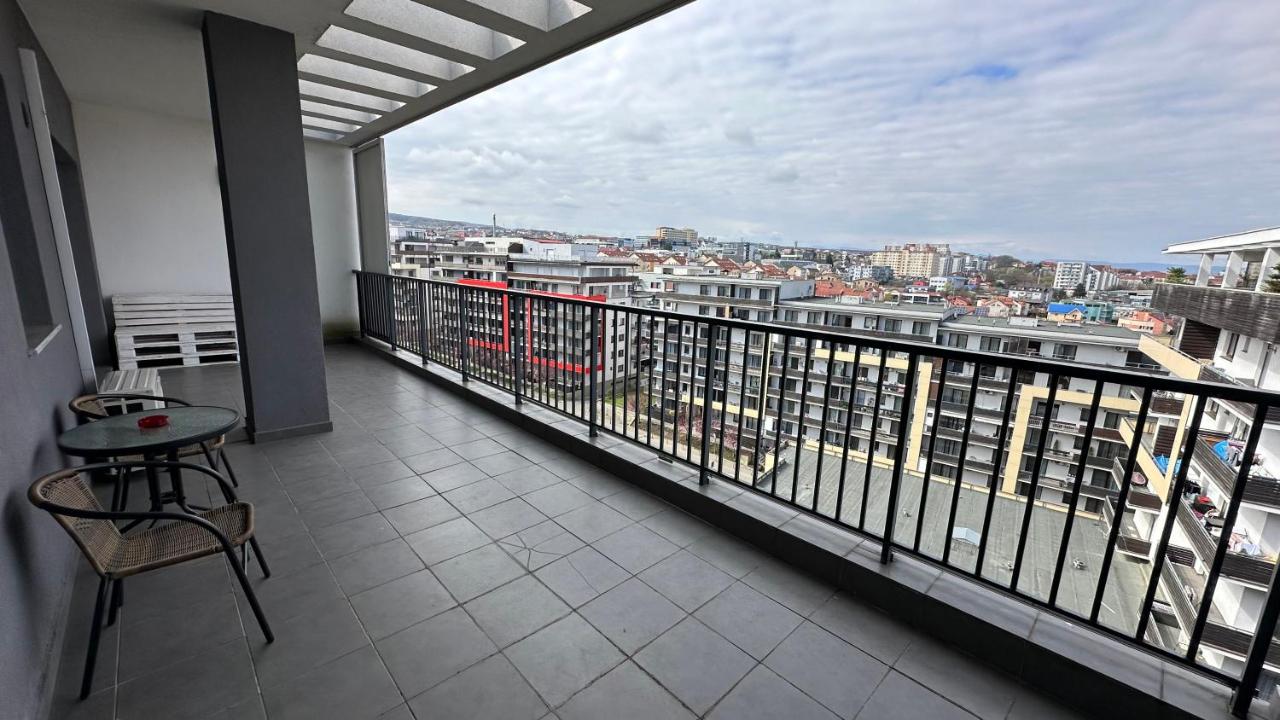 RBC Apartments with terrace and parking - Ferienwohnung Klausenburg