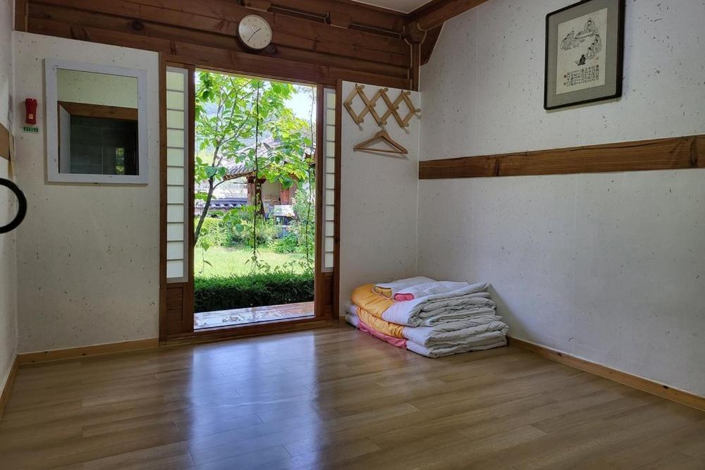 Double Room 4