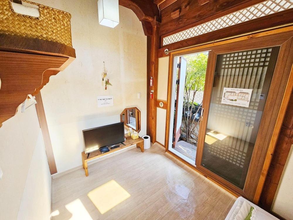 Double Room 5