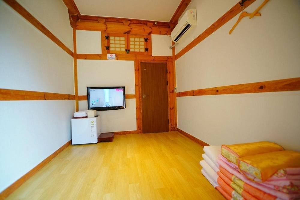 Double Room 4