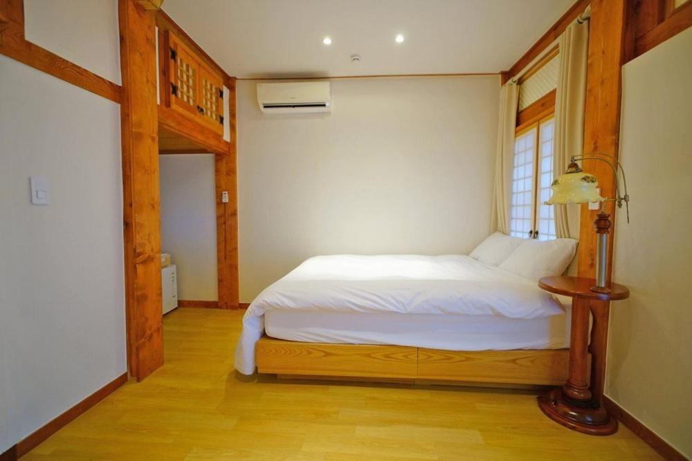 Double Room 5