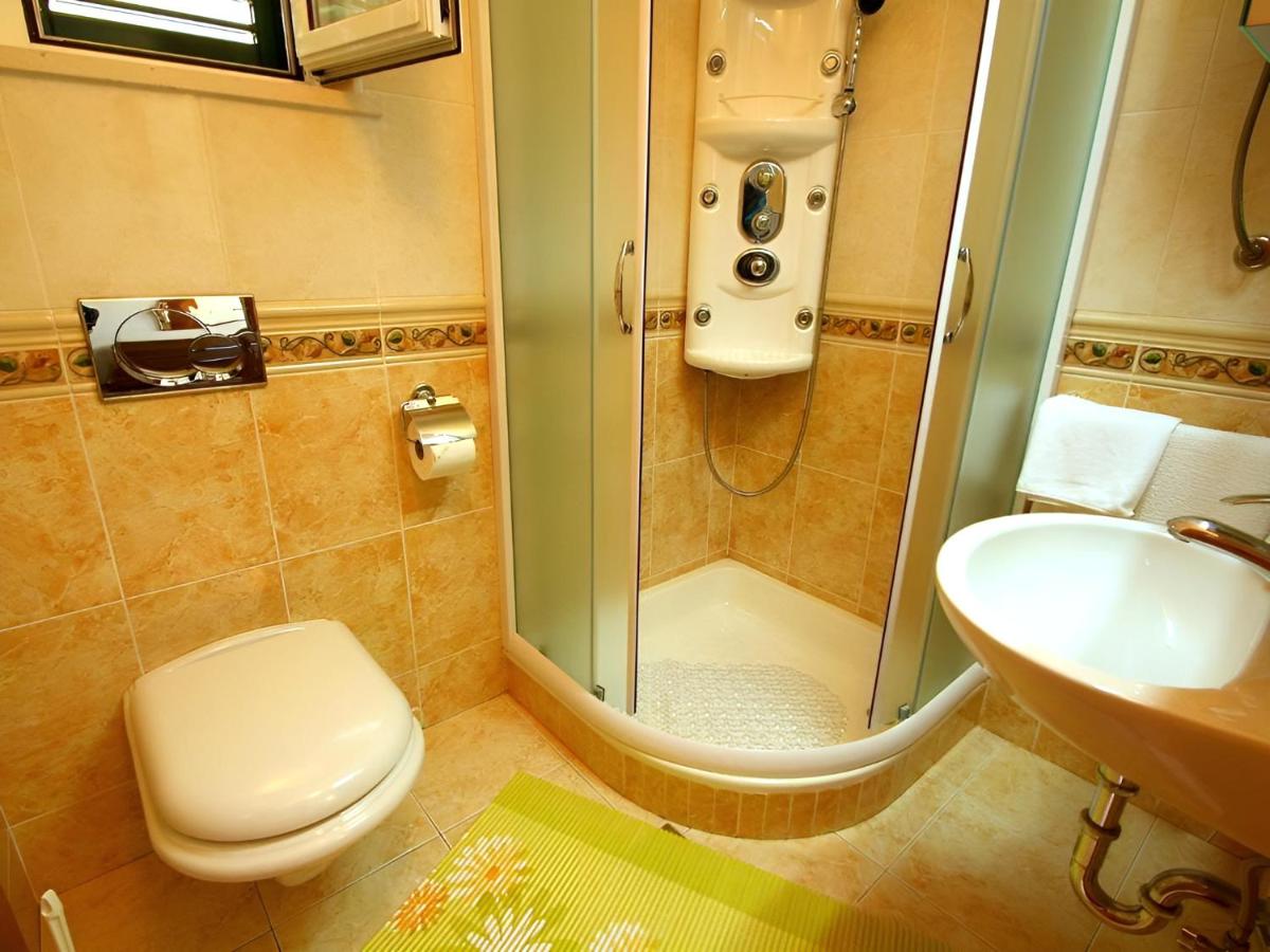 Appartement met 2 Slaapkamers, Balkon en Uitzicht op Zee