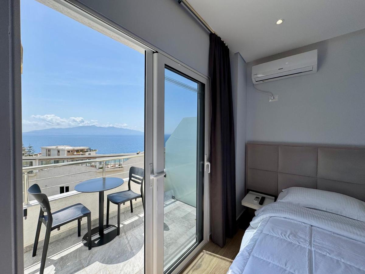 Gjoka Rooms & Apartments, in front of Bougainville Bay - Chambres d'hôtes Saranda